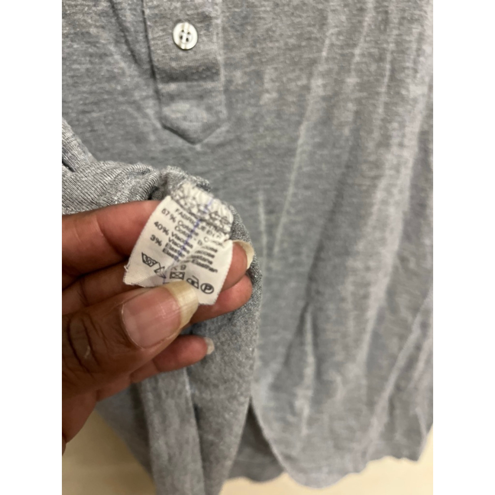 EUC Women's Brandy Melville Gray Short Sleeve Henley Tee S - Picture 5 of 5